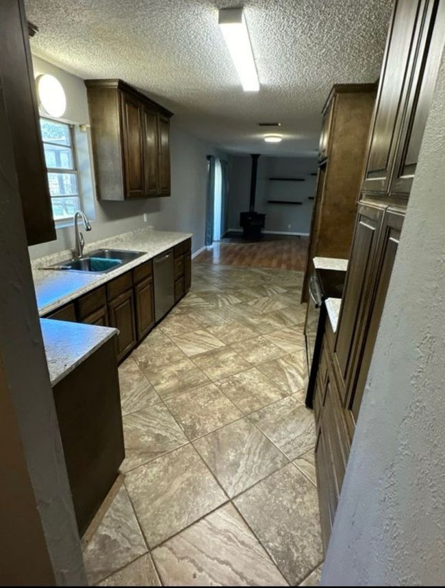616 E Main St, House other with 3 bedrooms, 2 bathrooms and null parking in Pilot Point TX | Image 6