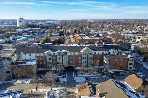 apt-325-100 N Bokelman St, Roselle, IL, 60172-1544 | Card Image