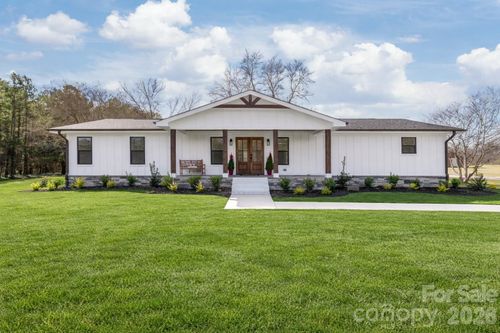 11956 Sam Black Rd, Midland, NC, 28107-8457 | Card Image