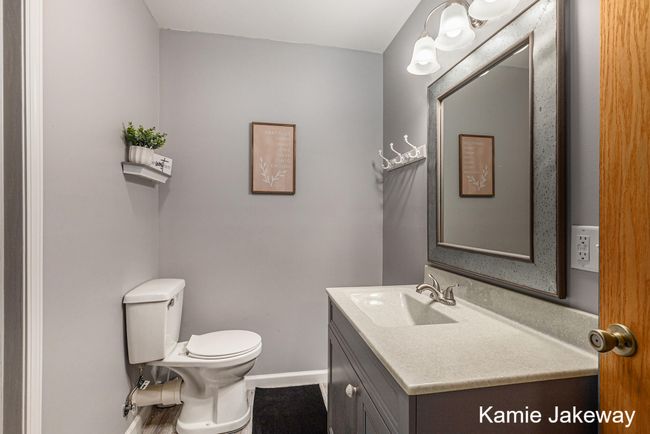 1/2 bath in basement | Image 38