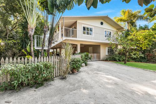 290 Woods Avenue, Plantation Key, FL, 33070 | Card Image