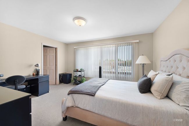 347 Saint Andrews Dr, Townhouse with 3 bedrooms, 4 bathrooms and 7 parking in Wood Dale IL | Image 25