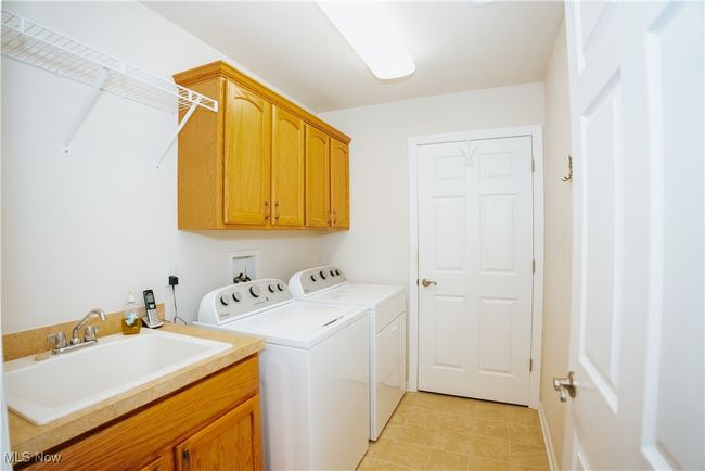 UNIT-203 - 9264 Sharrott Rd, Condo with 3 bedrooms, 2 bathrooms and null parking in Poland OH | Image 23