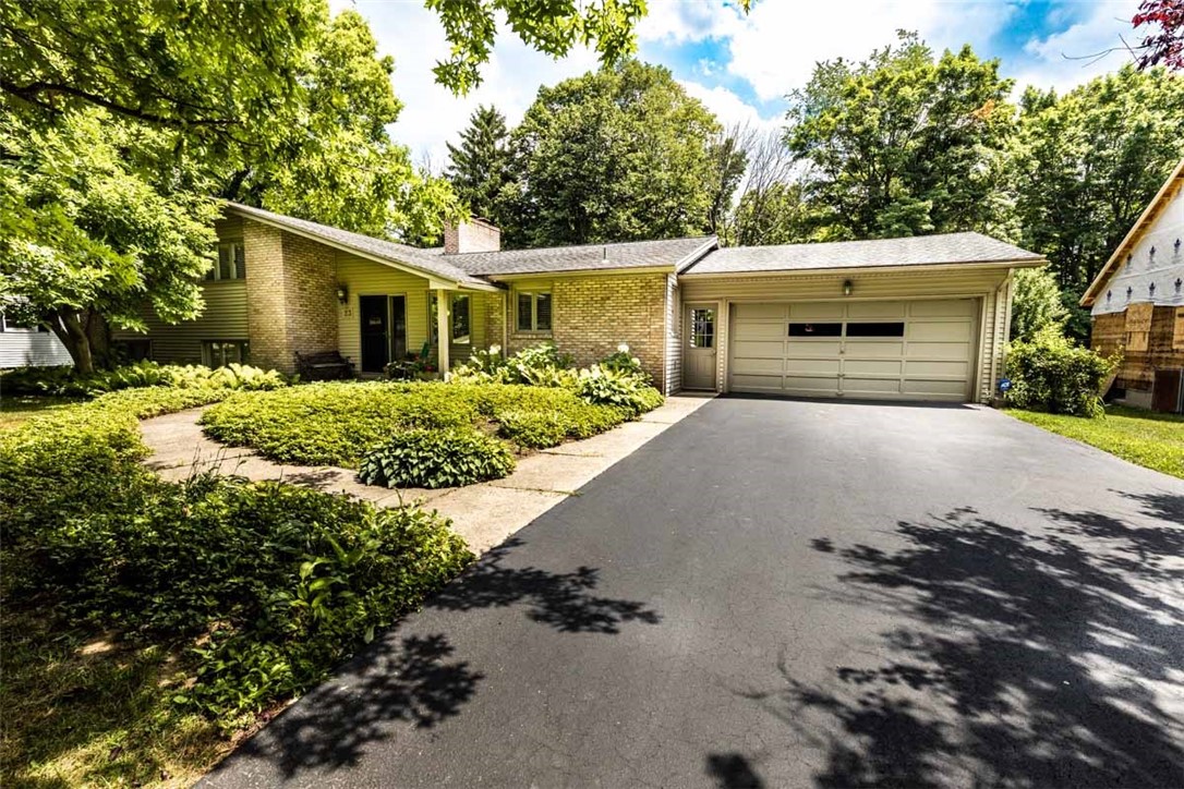 23 Ross Brook Drive, Sold in Penfield Zoocasa