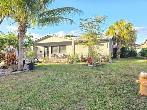 7811 Nw 40th Ct, Coral Springs, FL, 33065-1913 | Card Image