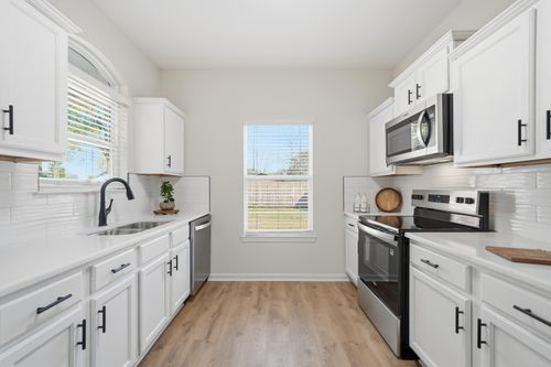 286 Jones Rd, Crestview, FL, 32536-1720 | Card Image