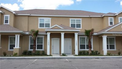 17505 Placidity Avenue, Townhouse with 3 bedrooms, 3 bathrooms and null parking in Clermont FL | Image 1