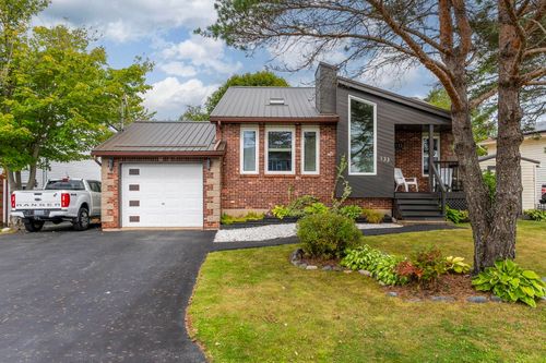 133 Chaswood Drive, Dartmouth, NS, B2V2M4 | Card Image