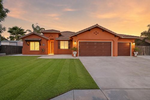 2140 Kimberly Pl, Porterville, CA, 93257-8992 | Card Image