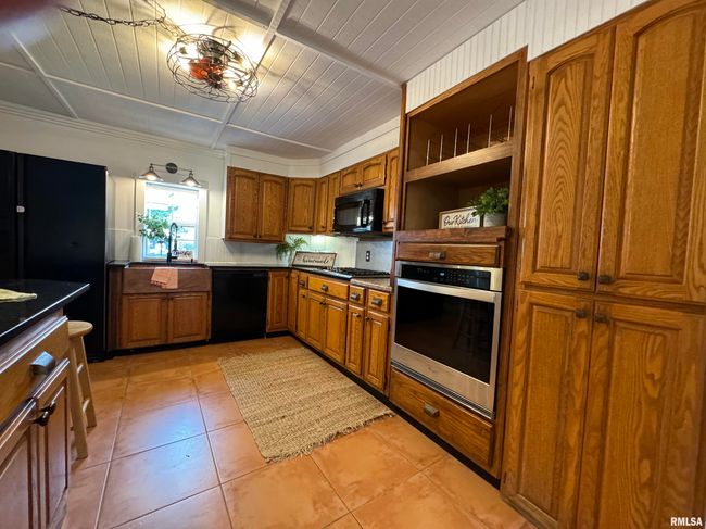 606 Sw 2 Nd St, House other with 2 bedrooms, 1 bathrooms and null parking in Aledo IL | Image 4