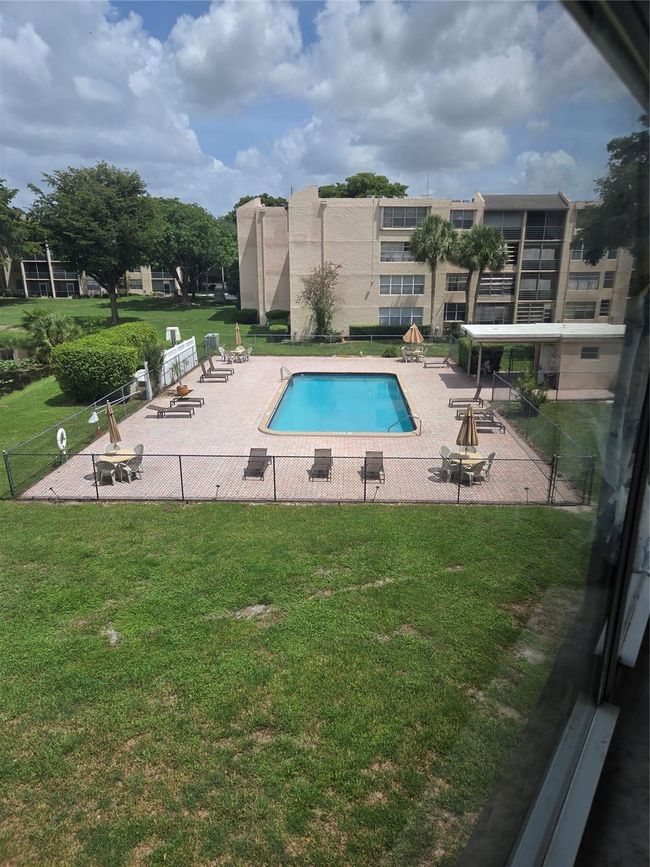 Your Condo View Overlooking Your Swimming Pool Downstairs | Image 52