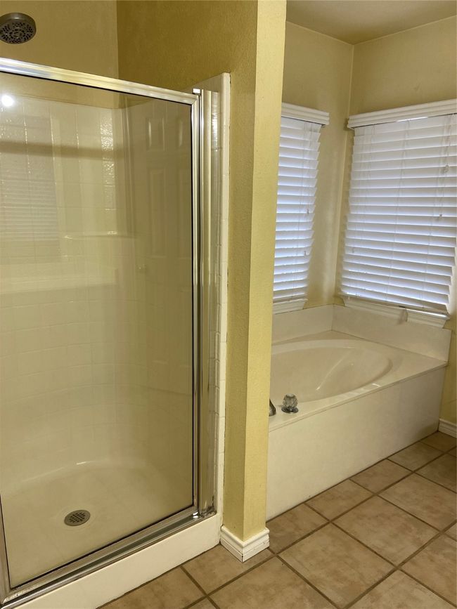 1102 N Main St, House other with 3 bedrooms, 2 bathrooms and null parking in Leonard TX | Image 15