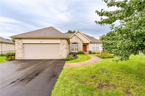 6089 Triple Crown Cir, Greensburg, PA, 15601-9292 | Card Image