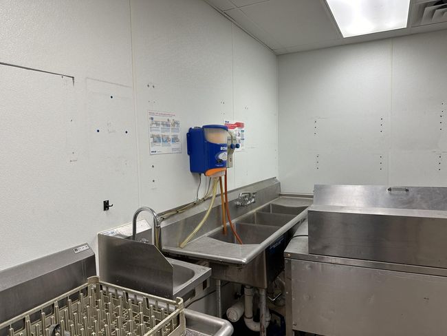 Sink next to dishwasher | Image 26