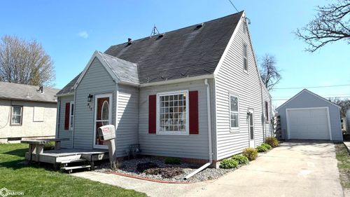 815 16th St Ne, Mason City, IA, 50401-1311 | Card Image