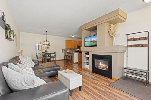 unit-f-13037 Europa Trail Way N, Hugo, MN, 55038-4647 | Card Image