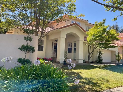 1 Emperor Way, Napa, CA, 94558-1696 | Card Image