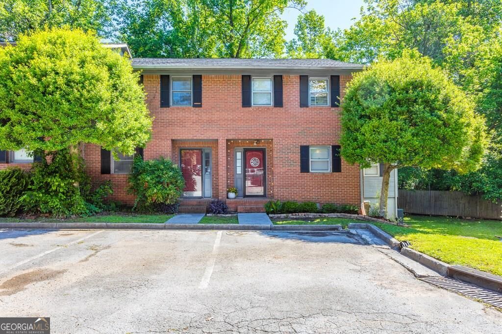 Residential in Dalton
