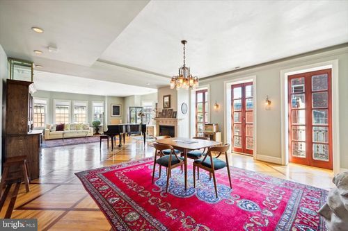 624 S 6th St, PHILADELPHIA, PA, 19147-2129 | Card Image