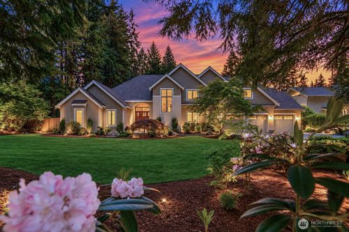 13266 Ne 47th Street, Bellevue, WA, 98005 | Card Image
