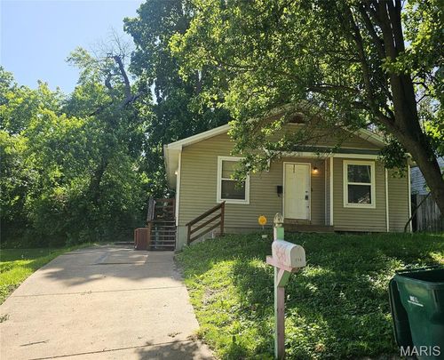 716 Bell Avenue, Webster Groves, MO, 63119 | Card Image