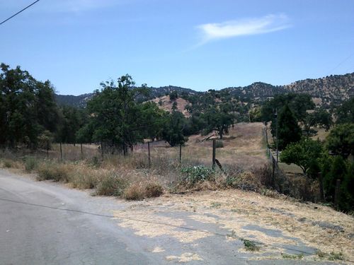38949 Roundtree Ln, Yokuts Valley, CA, 93675-9668 | Card Image