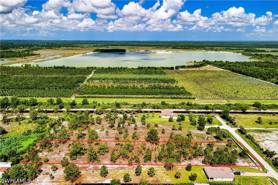 Land in Naples 2
