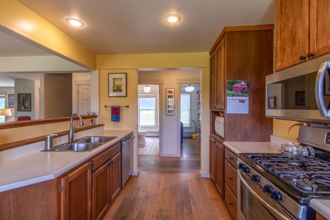 2425 Old Silo Rd, House other with 3 bedrooms, 3 bathrooms and null parking in Saint Johnsbury VT | Image 14