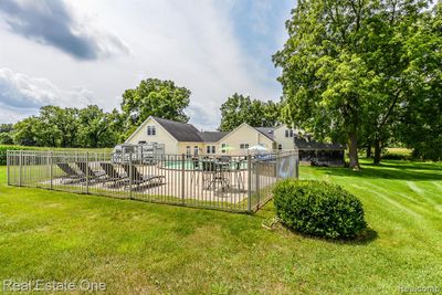 11722 Oak Grove Road, Home with 4 bedrooms, 3 bathrooms and null parking in Cohoctah Twp MI | Image 2