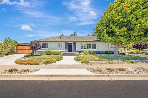38048 Glenmoor Dr, Fremont, CA, 94536-6703 | Card Image