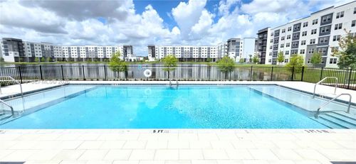 211-5579 Millenia Palms Dr, ORLANDO, FL, 32839 | Card Image