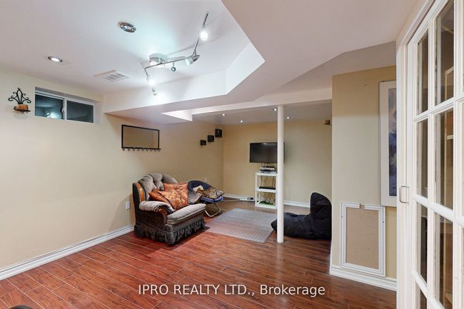 238 Royal Salisbury Way, House attached with 3 bedrooms, 2 bathrooms and 3 parking in Brampton ON | Image 34