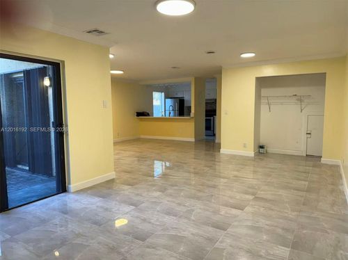 1-4206 Nw 114th Ter, Coral Springs, FL, 33065-7262 | Card Image