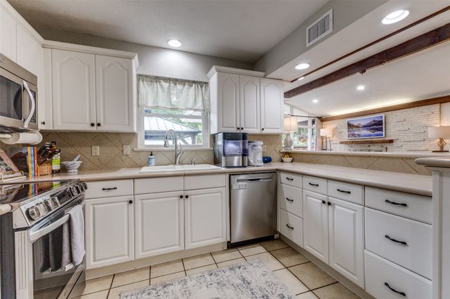 10535 Longmeadow Dr, House other with 3 bedrooms, 2 bathrooms and null parking in Dallas TX | Image 8