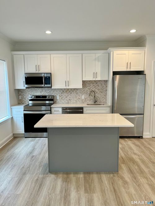 a-93 Boston Post Rd, Milford, CT, 06460-3117 | Card Image