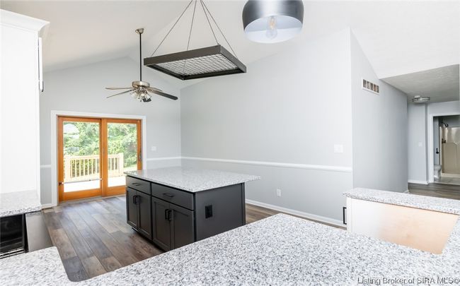 715 Valley View Trce, Home with 4 bedrooms, 3 bathrooms and null parking in New Albany IN | Image 16