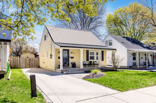 52 7th St, Collingwood, ON, L9Y2A7 | Card Image