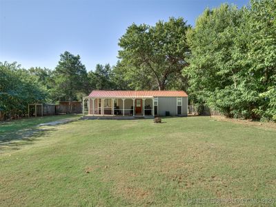 8752 N Sunset Drive, House other with 2 bedrooms, 1 bathrooms and null parking in Mannford OK | Image 3