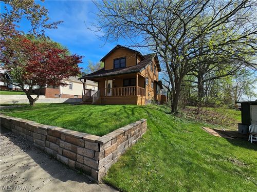 18 Youtz Ave, Akron, OH, 44301-2544 | Card Image