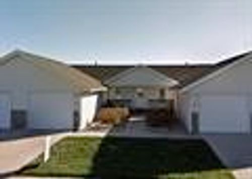 534 Iris Ave, Tiffin, IA, 52340-9408 | Card Image