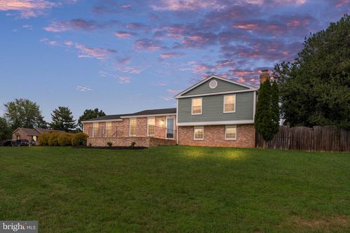 400 Collingwood Dr, FREDERICKSBURG, VA, 22405-2027 | Card Image