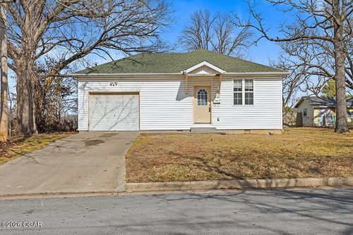 1743 Central St, Joplin, MO, 64801-1804 | Card Image