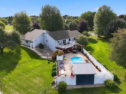 3175 Veterans Drive, Traverse City, MI, 49684 | Card Image