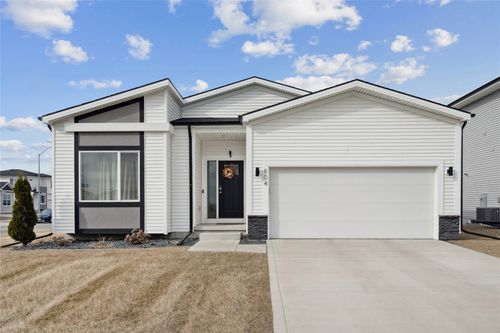 604 Pearl Dr, Ankeny, IA, 50021-1946 | Card Image