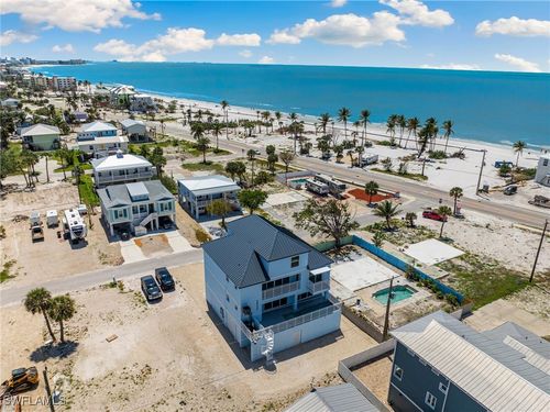 121 Hibiscus Dr, FORT MYERS BEACH, FL, 33931-3831 | Card Image