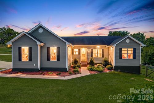 78 Bear Creek Hills Dr, Leicester, NC, 28748-8304 | Card Image