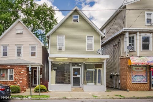 360 Scott St, Wilkes Barre, PA, 18702-5502 | Card Image