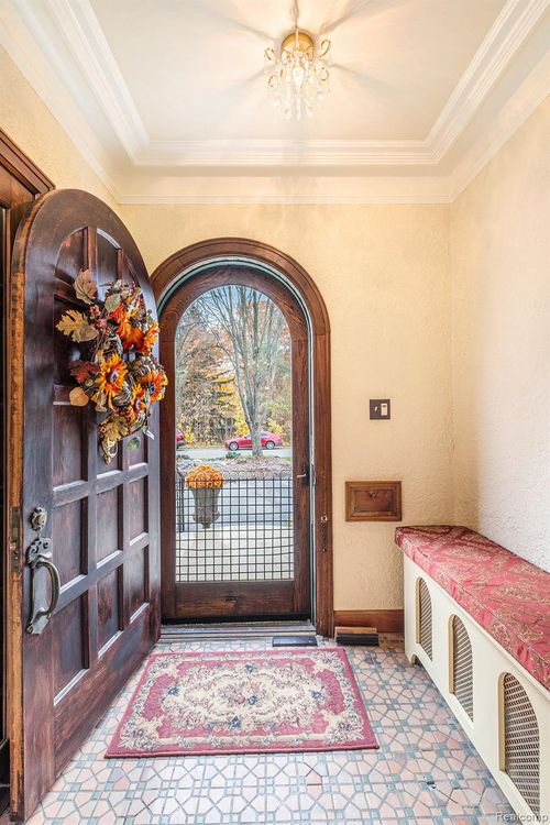 1725 Lincoln Dr, Flint, MI, 48503-4715 | Card Image