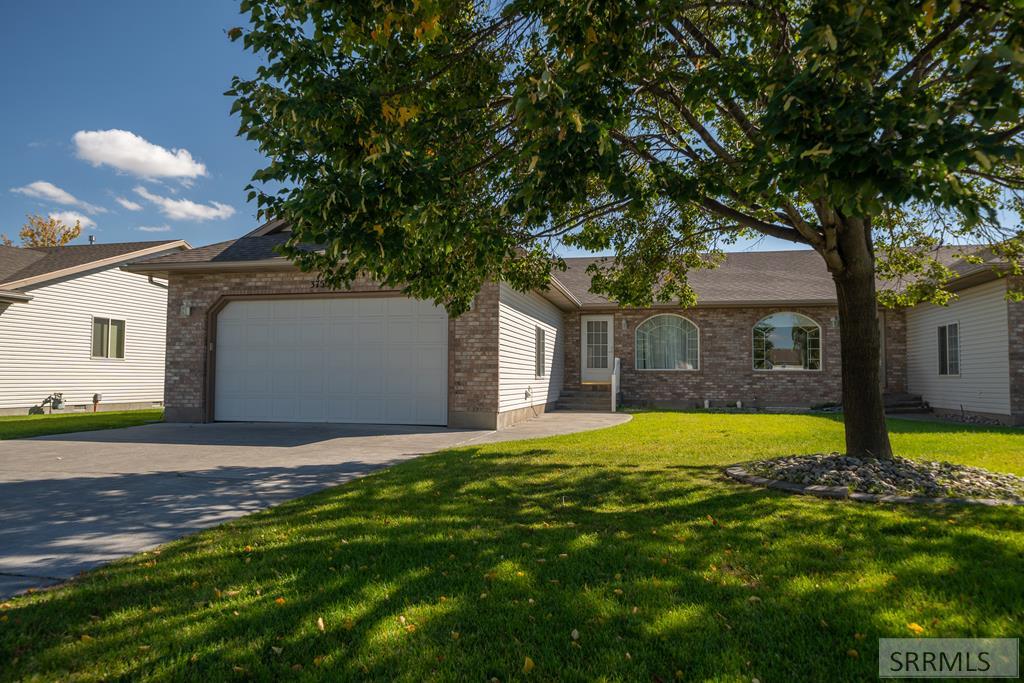 Meadowbrook Cir, Ammon, ID 83406