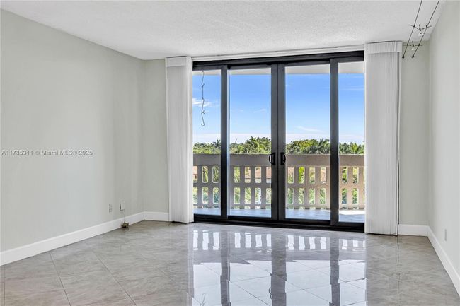 APT-624 - 90 Edgewater Dr, Condo with 2 bedrooms, 3 bathrooms and null parking in Coral Gables FL | Image 7